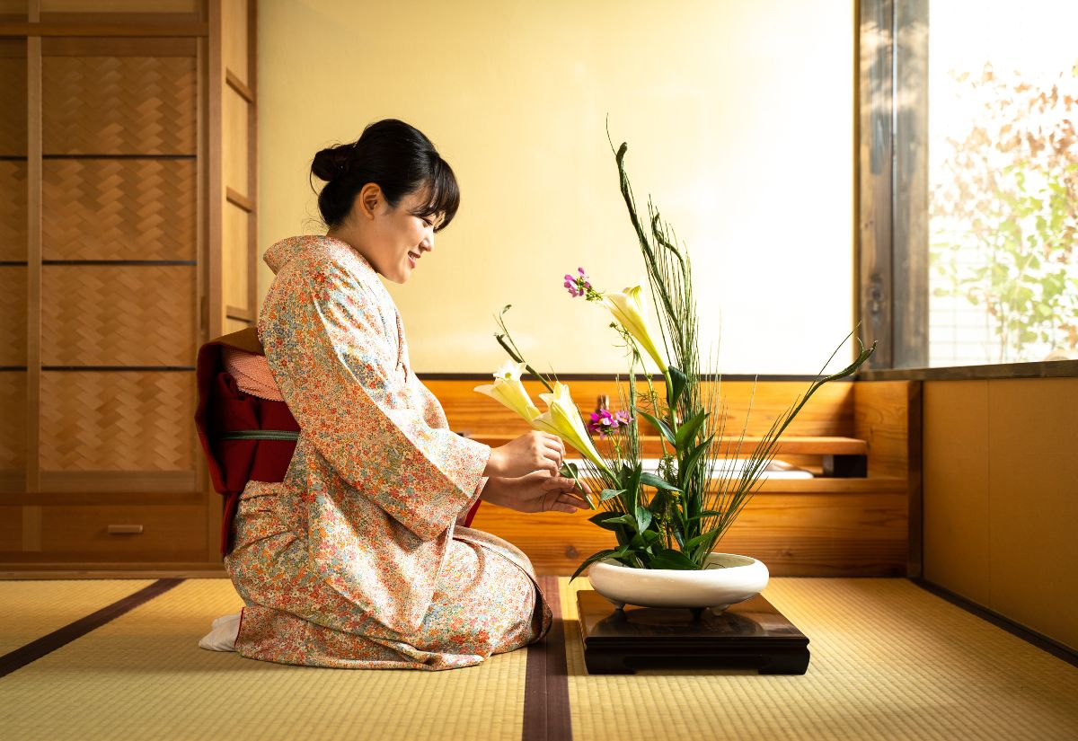 Ikebana: Die Kunst der Stille und Harmonie